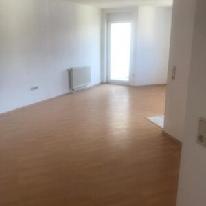 !! RESERVIERT !! Barrierefreie, leerstehende 2,5 Zimmerwohnung mit Balkon und TG