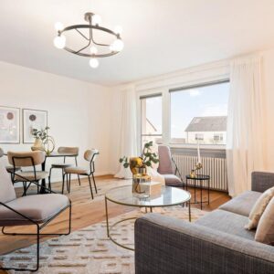 Traumwohnung im Rheingau: Frisch sanierte 4-Zimmer-Eigentumswohnung mit Balkon & Parkplatz