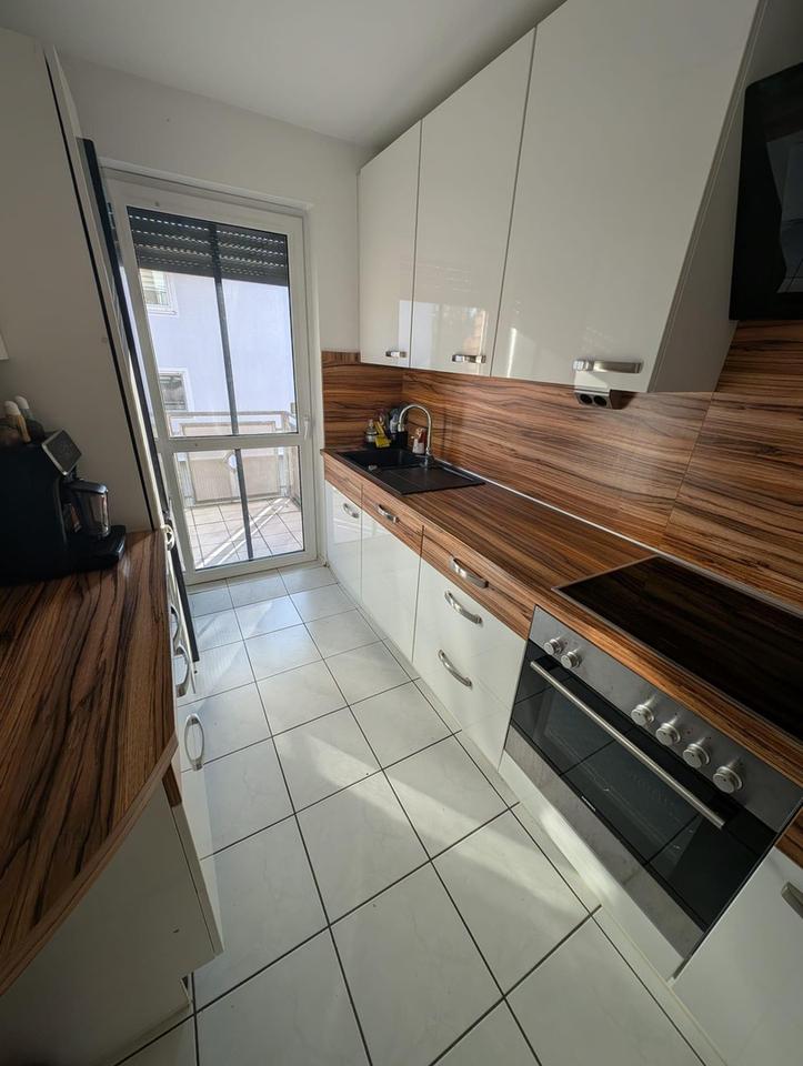 Schöne, lichtdurchflutete 4-Zimmerwohnung mit Balkon und Tiefgaragenstellplatz in Wolkersdorf – Bild 10