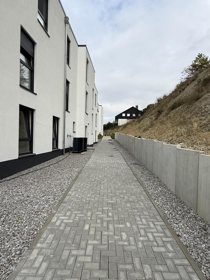 Top-Aussicht! 2-Zimmer-Wohnung, Erstbezug, 78 qm, Aufzug, Carport