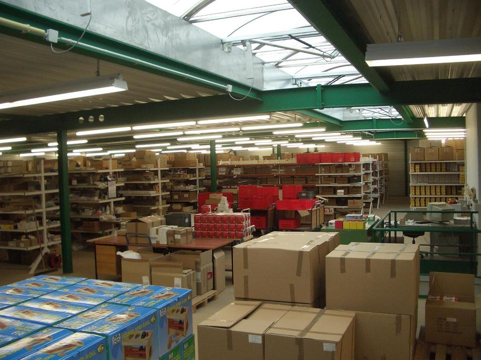 Moderne Lagerhalle, Bj.2004,2000m², 2- geschossig mit Aufzug, Rolltor und Schleuse für Be-Entladung – Bild 25