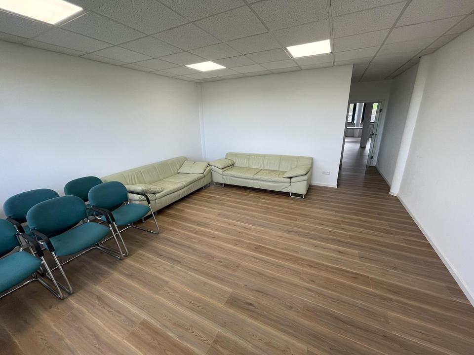 Büroflächen ab 15m², einzelne Büors anmieten o.ganze Etage+Teeküche +Internet (+Stellplätze+Lager) – Bild 15