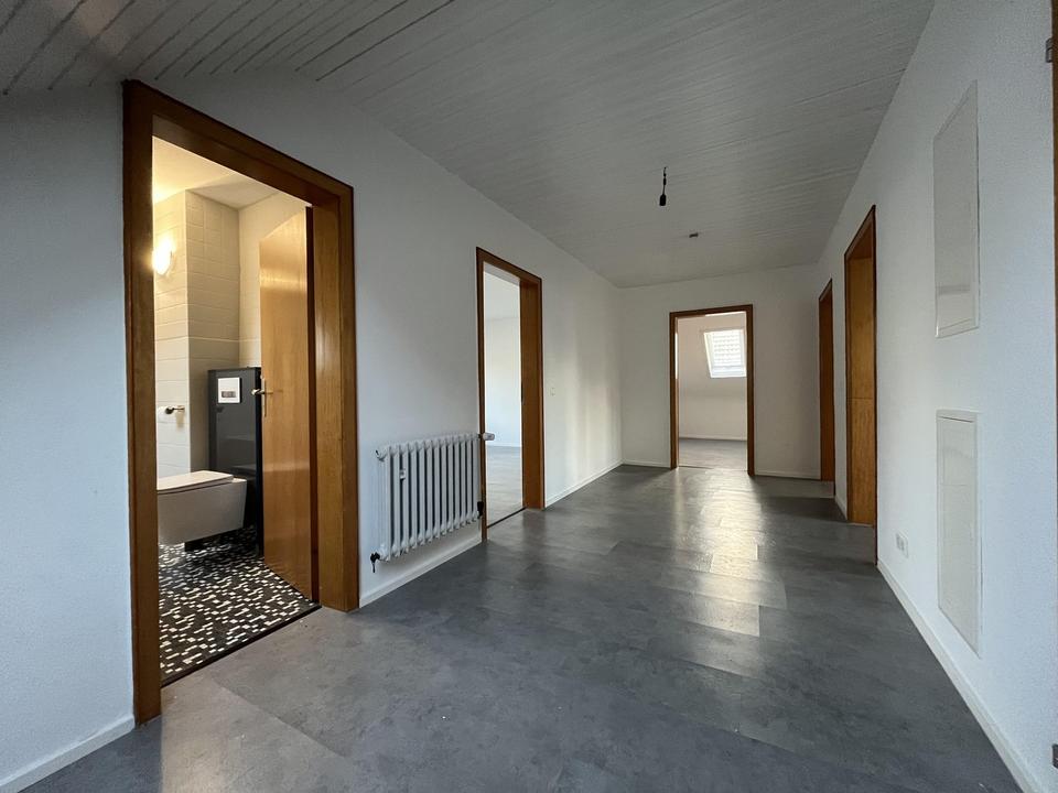 Schöne und gepflegte 2,5-Raum-DG-Wohnung in Mainhausen inkl. Einbauküche – Bild 6