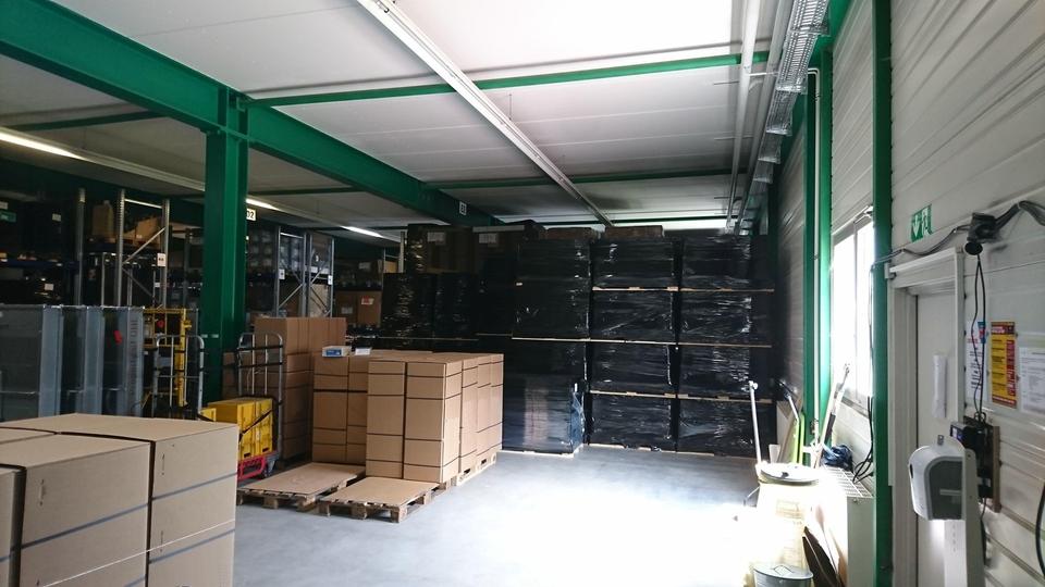 Moderne Lagerhalle, Bj.2004,2000m², 2- geschossig mit Aufzug, Rolltor und Schleuse für Be-Entladung – Bild 17