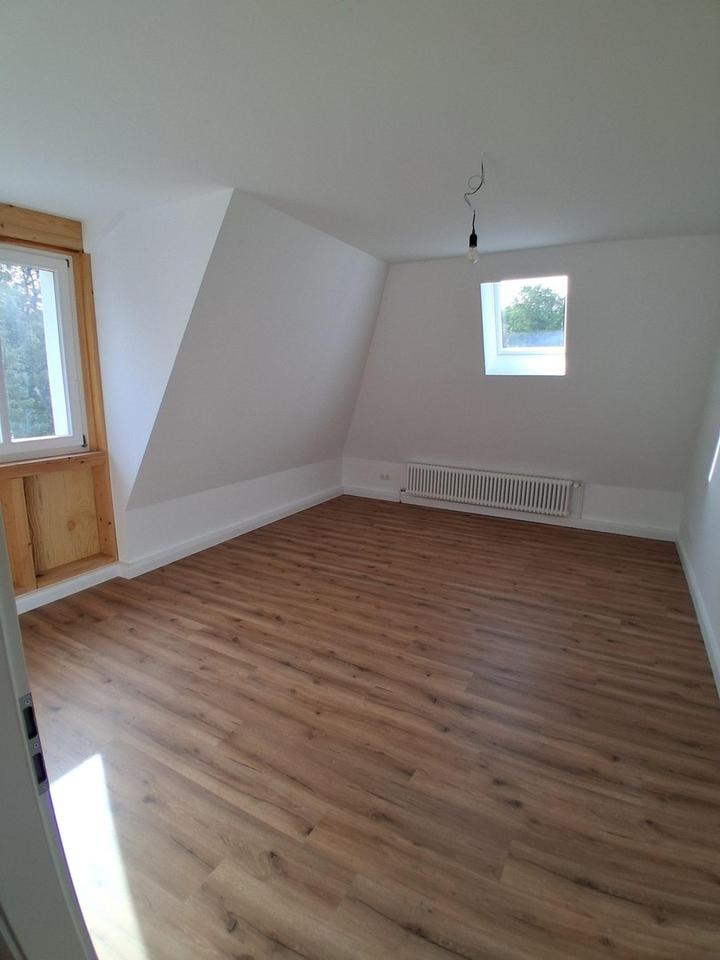 Schöne neu errichtete 3 bis 4 Zimmer-Dachgeschosswohnung mit geh. Innenausstattung und Dachterrasse – Bild 7