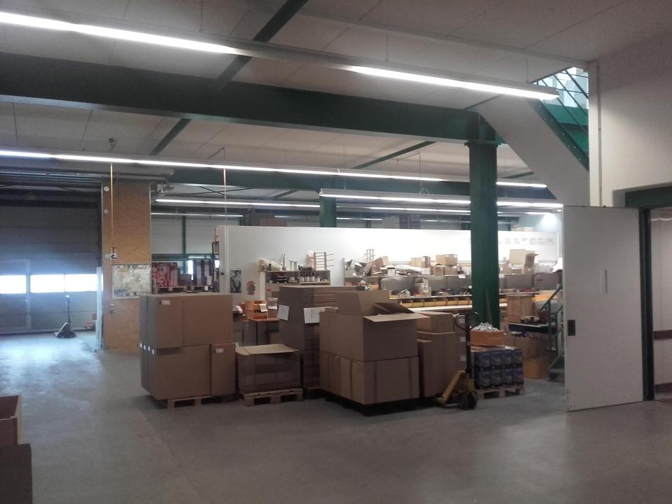 Moderne Lagerhalle, Bj.2004,2000m², 2- geschossig mit Aufzug, Rolltor und Schleuse für Be-Entladung – Bild 12