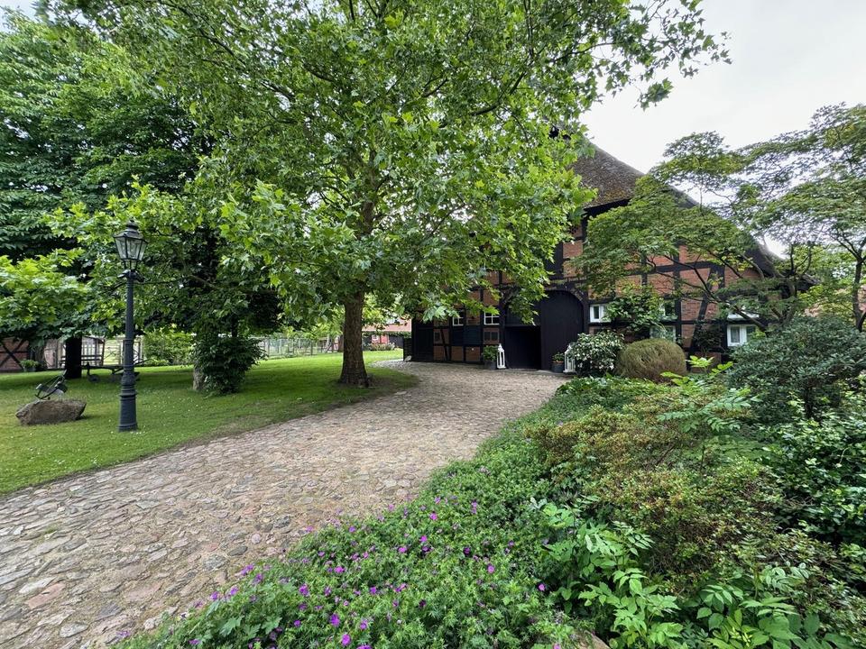 Pferdegestüt und exkl. Anwesen 70 km südöstl. von Hamburg - optional bis 30 ha Zukauf möglich – Bild 4