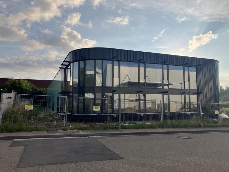 Büro 200m² und Produktionsflächen 640m² in modernem Architektur Neubau – Bild 2