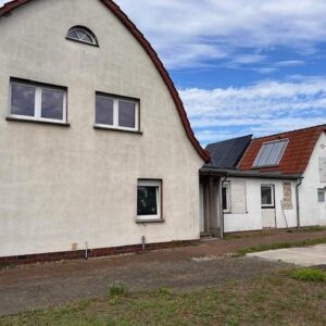 Grosses EFH, NEUE HEIZUNG; 6 Zi., 140 qm WFl, 884 qm Grund, 1.500 NKM