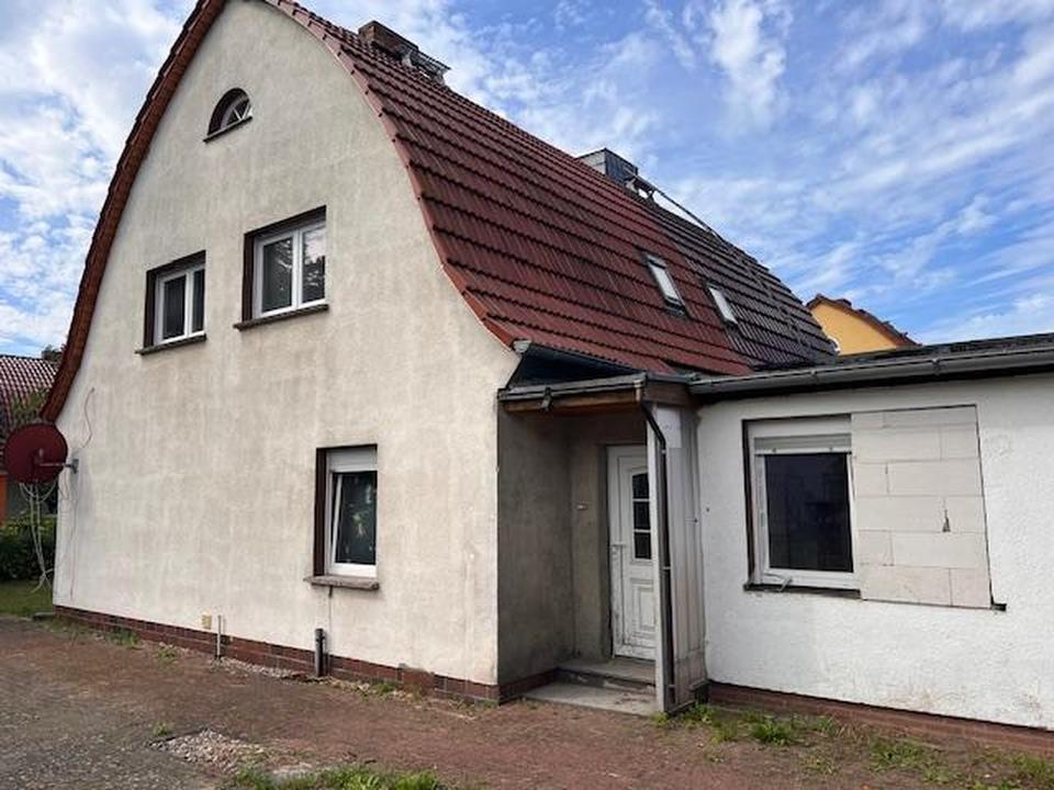 Besichtigung, So., 01.02.//13-14 UHR// Doppelhaushälfte, renov. bedürftig, 209.000 €, keine Prov.