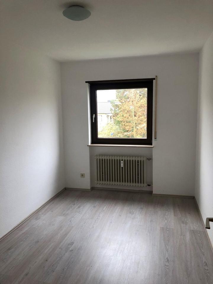 Blick & Lage!! helle - unvermietete 3,5 Zimmerwohnung ca. 88 qm mit Südbalkon – Bild 10