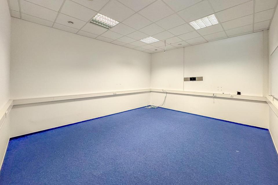 BÜRO – 270 m² – 7 BÜROS – 2 BESPRECHUNGSRÄUME – KÜCHE – LASTENAUFZUG – STELLPLÄTZE – TOP AUFGETEILT! – Bild 10