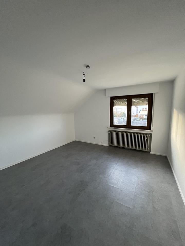 Schöne und gepflegte 2,5-Raum-DG-Wohnung in Mainhausen inkl. Einbauküche – Bild 13