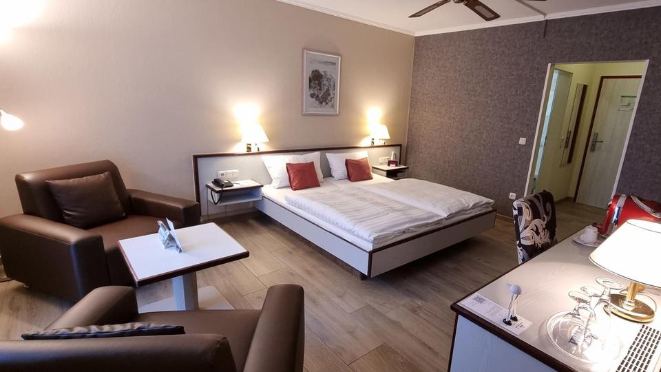 Seltene Gelegenheit: großes, erweiterbares Anwesen in Top-Lage – ideal für Wohnen und/oder Gewerbe – Bild 7