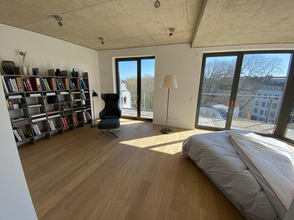 Bilker Bunker - Wohnen über den Dächern von Düsseldorf / Living above the roofs of Düsseldorf – Bild 7