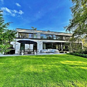 **PROVISIONSFREI** Architektur-Ikone im Bauhausstil in Wildeshausen (6 Zi.)