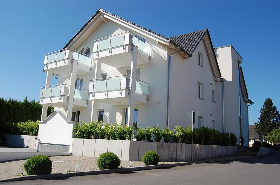 Barrierefreie Traumwohnung mit drei Balkonen und Panoramablick