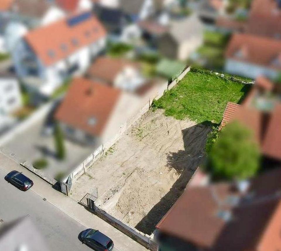 Schönes Grundstück, großes Baufenster für 1 bis 3 Häuser – Bild 4