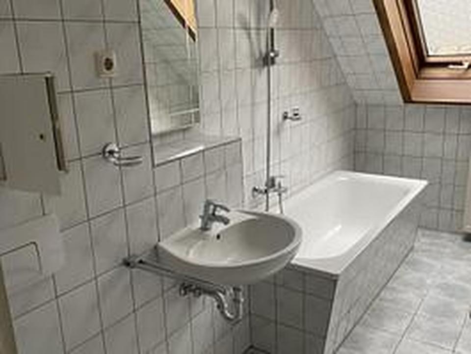 Schöne Maisonettewohnung saniert zu verkaufen – Bild 28