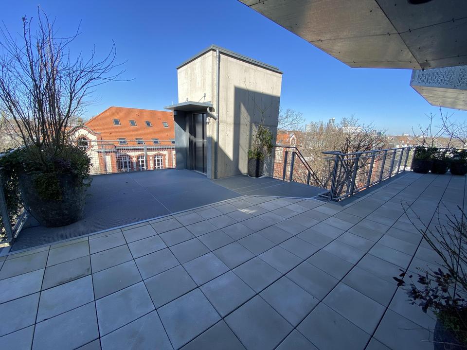 Bilker Bunker - Wohnen über den Dächern von Düsseldorf / Living above the roofs of Düsseldorf – Bild 11