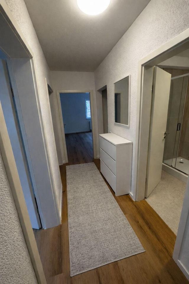 WG tauglich: Erstbezug nach Sanierung voll möbliert/Zimmerweise mieten möglich – Bild 4