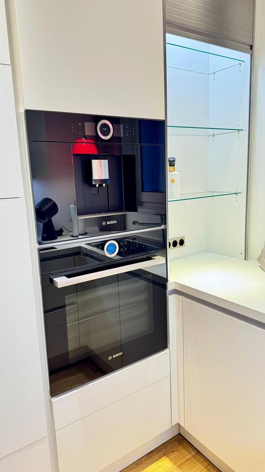 Aussergewönlich Wohnen 2-R- Galerie möbliert mit Dachterrasse Traumküche Lift u.TG ! – Bild 8