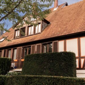 Denkmalgeschütztes Fachwerkhaus mit Wohn- und Gewerbefläche in bester Lage von Bergen-Enkheim