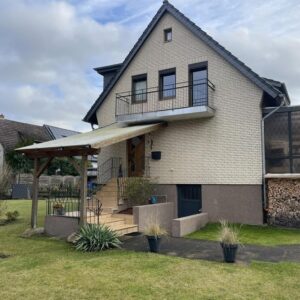 Doppelhaushälfte am Park – modernisiert, energieeffizient & 5 Zimmer