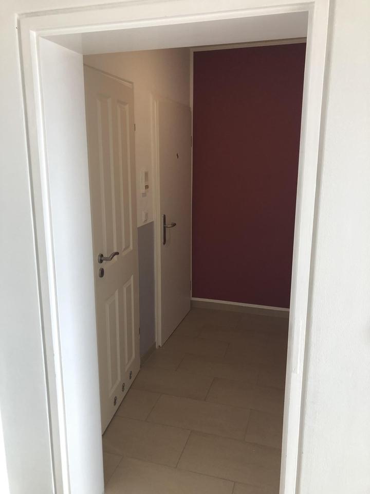 Vermietete, modernisierte 4,5-Zimmer-Wohnung mit Balkon und EBK in Landshut – Bild 6