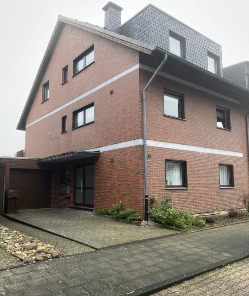 Doppelhaushälfte / Mehrgenerationenhaus / Mehrfamilienhaus / Haus