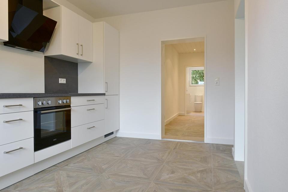 Großzügige, helle 3-Zimmer Erdgeschosswohnung mit Rundumblick ins Grüne – Bild 6