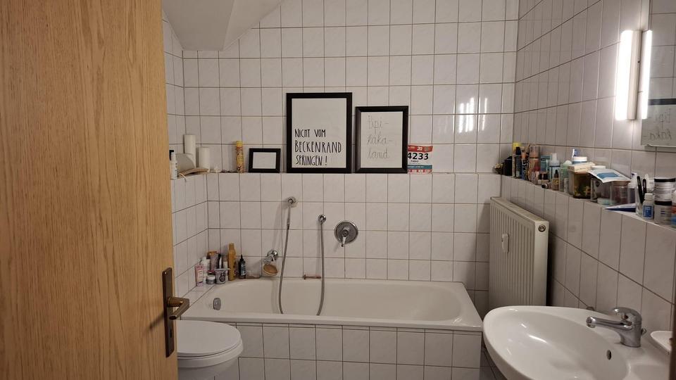 Geräumige 120 m² Dachgeschosswohnung in bester Lage – Bild 4