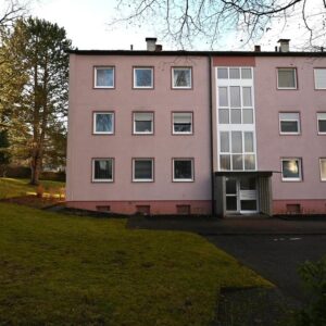 Sehr schöne, modernisierte 3-ZW mit Loggia und Stellplatz nähe Fürther Klinikum