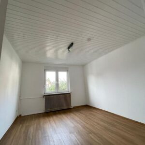 4 Zimmerwohnung EG mit Garten
