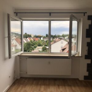Vermietete, modernisierte 4,5-Zimmer-Wohnung mit Balkon und EBK in Landshut