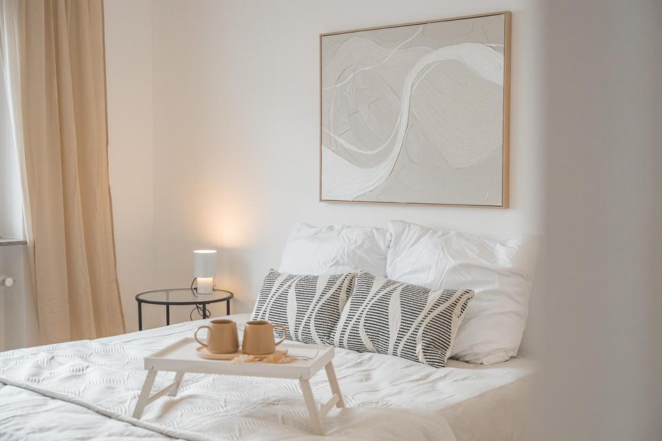 Top sanierte 3 Zimmer Wohnung mit zwei Balkonen & TG-Stellplatz – nahe Altstadt Leonberg – Bild 2