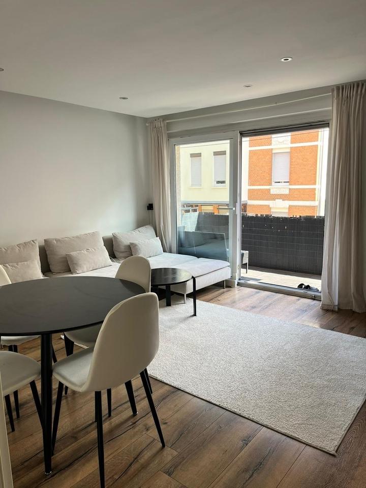 Charmante 3-Zimmer-Wohnung in Bad Cannstatt – Umfangreich saniert, sofort bezugsbereit