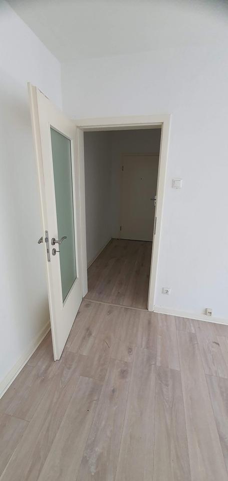 Schöne 2 Zimmer Wohnung in Oberhausen Sterkrade zu vermieten – Bild 4