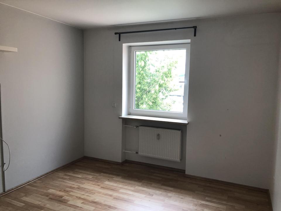 Vermietete, modernisierte 4,5-Zimmer-Wohnung mit Balkon und EBK in Landshut – Bild 10