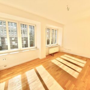 ruhige, sehr helle 3 Zimmer Westendwohnung