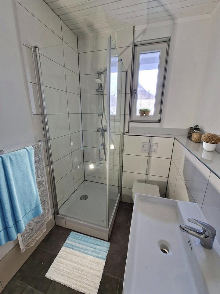 Zimmer in Mädchen WG - In zentraler sanierter Wohnung mit zwei Bädern – Bild 7