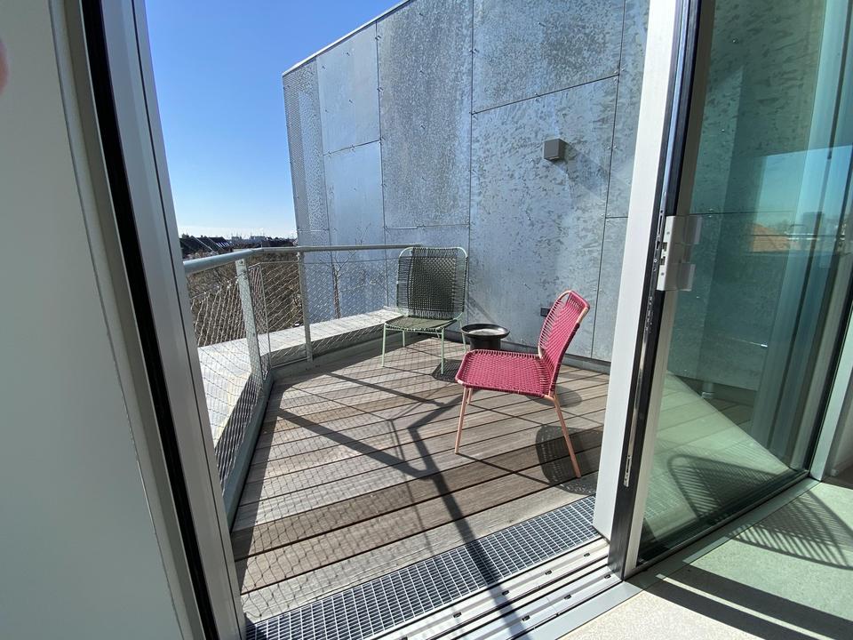 Bilker Bunker - Wohnen über den Dächern von Düsseldorf / Living above the roofs of Düsseldorf – Bild 13