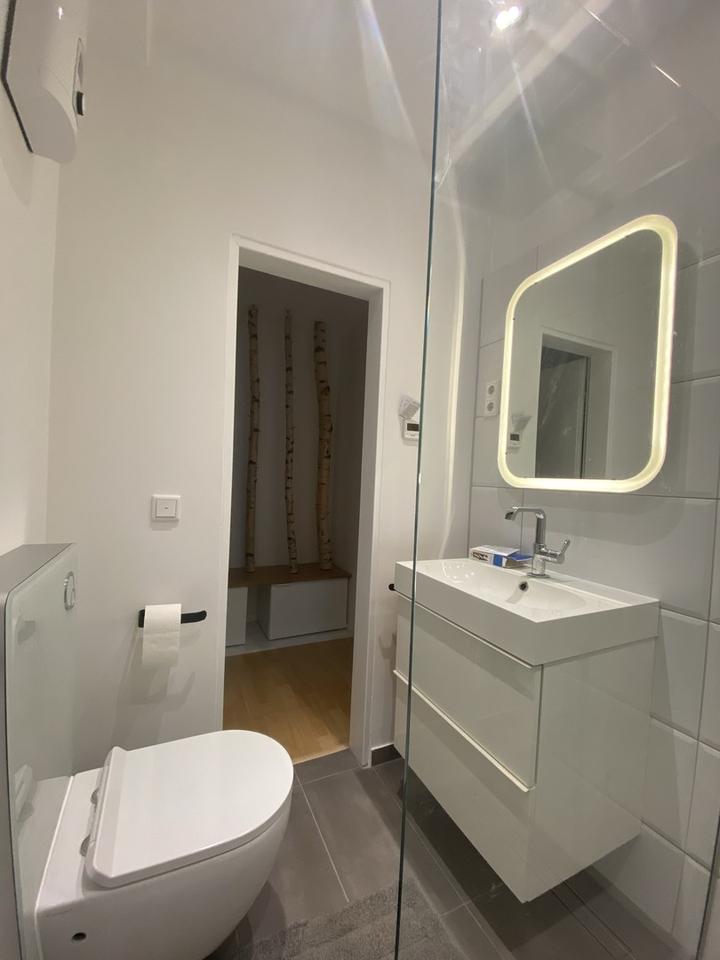 Stilvolles Apartment komplett möbliert mit eigenem Stellplatz vor den Toren Düsseldorfs – Bild 6