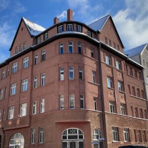 schöne 2 Zimmer-Wohnung - modernisiert - mit EBK - Eigennutzung