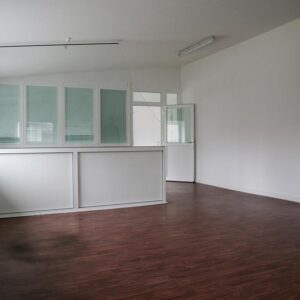 Büro in Bad Bramstedt 120,00 m² / 6,0 pro m² / 3 Stellplätze Kostenfrei