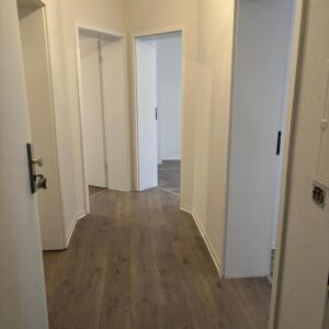 Ruhige 2-Raum Wohnung in zentraler Lage mit Tageslichtbad / WG geeignet