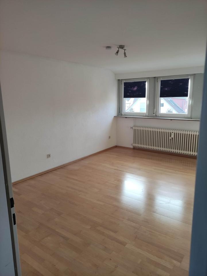 3-Zimmer-DG Wohnung in guter Lage mit Aussicht – Bild 12