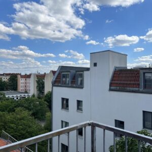 Bezugsfreies Dachgeschoss-Apartment mit Dachterrasse im Prenzlauer Berg – Privatverkauf
