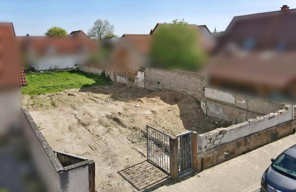 Schönes Grundstück, großes Baufenster für 1 bis 3 Häuser – Bild 2