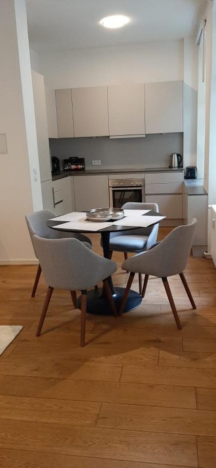 67m² Wohnung, Balkon, Fahrstuhl, Möbliert – Bild 9